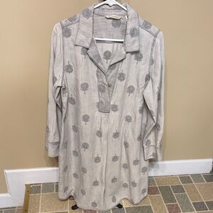 Soft Surroundings Cream and Gray Embroidered medium dress